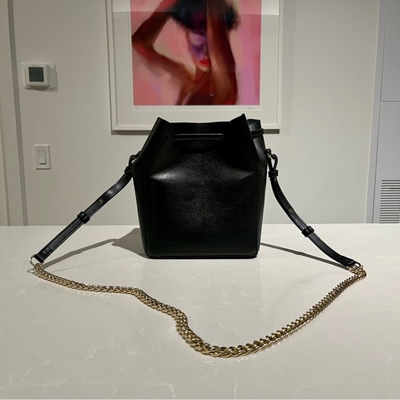 Matt and Nat GRACE VEGAN BUCKET BAG - APPLESKIN™ - Picture 8 of 12